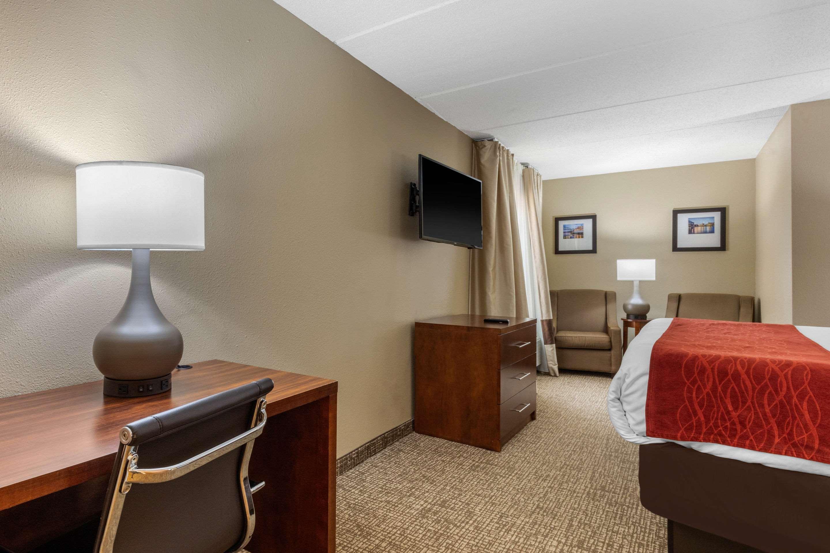 Comfort Inn & Suites Hamilton Place Chattanooga Exterior photo