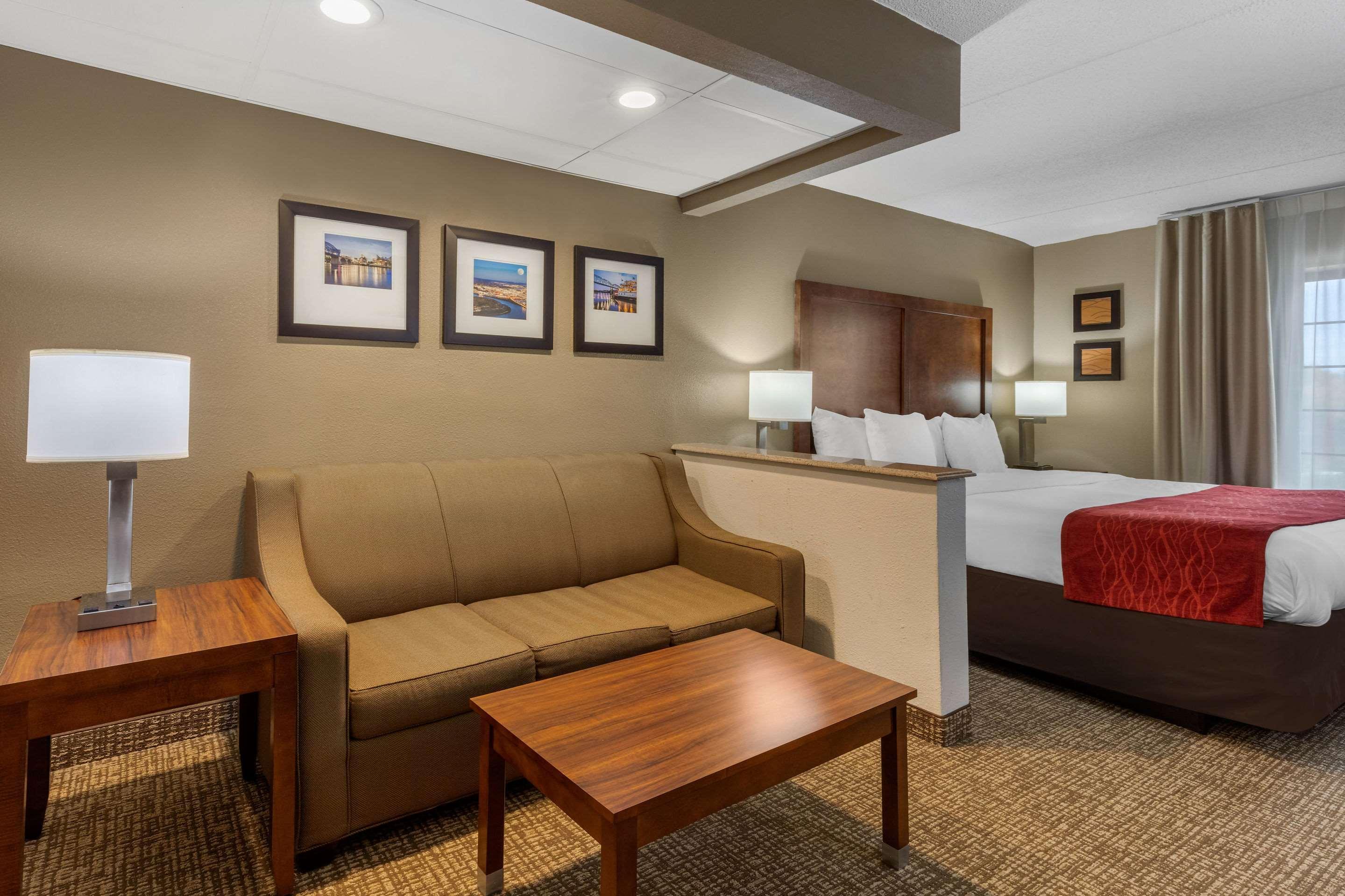 Comfort Inn & Suites Hamilton Place Chattanooga Exterior photo