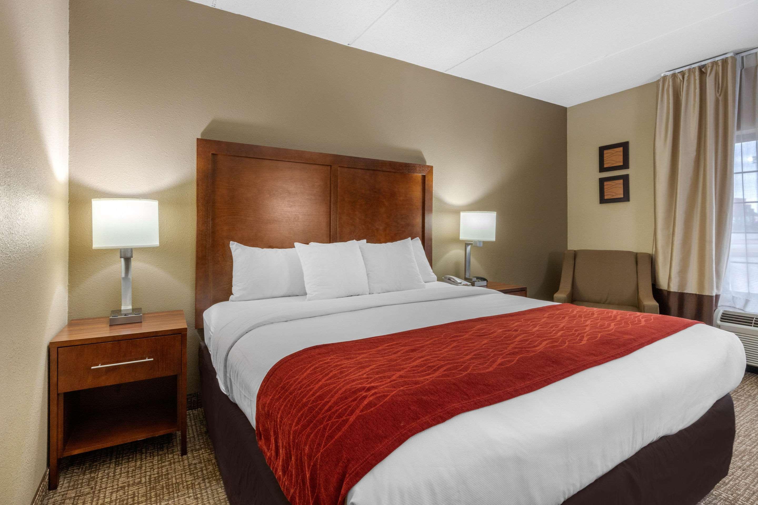 Comfort Inn & Suites Hamilton Place Chattanooga Exterior photo